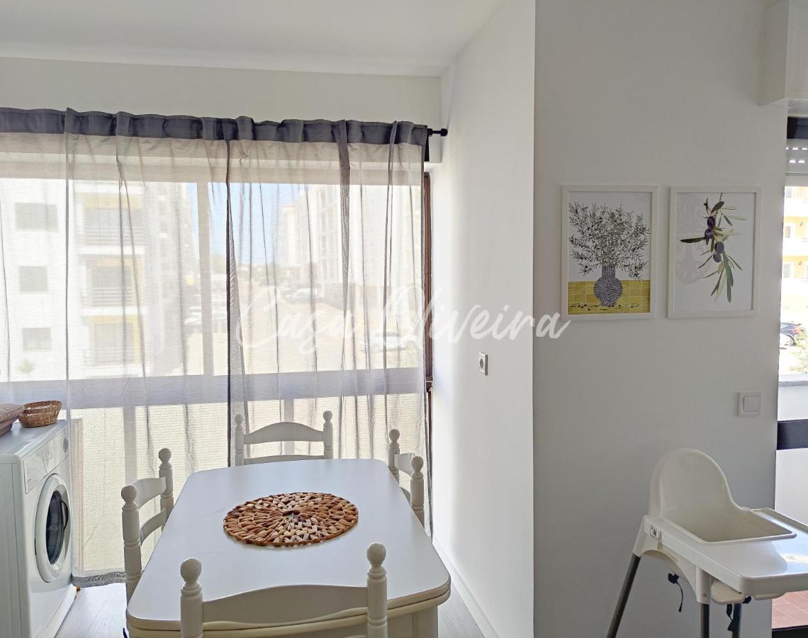 Casa Oliveira - Sunny 2-Bed Retreat Steps From The Beach Armacao de Pera Ngoại thất bức ảnh