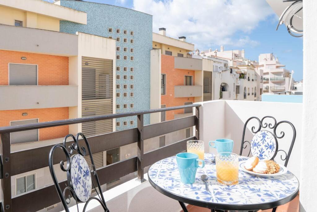 Casa Oliveira - Sunny 2-Bed Retreat Steps From The Beach Armacao de Pera Ngoại thất bức ảnh